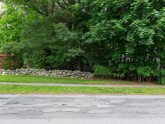 4th image of 63 Adams St