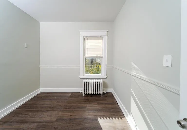 504 Morris St — Photo 9
