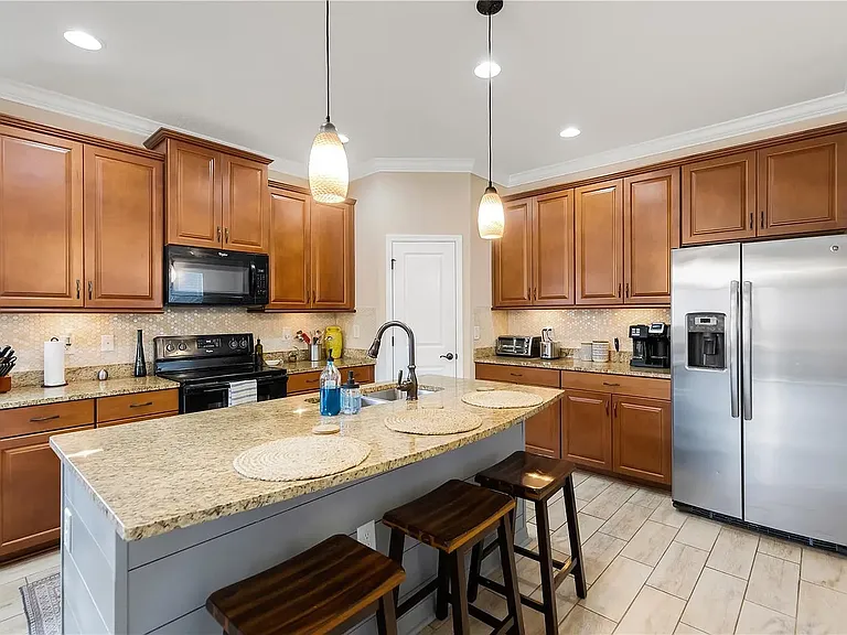 6015 Oak Mill Ter #1 — Photo 4
