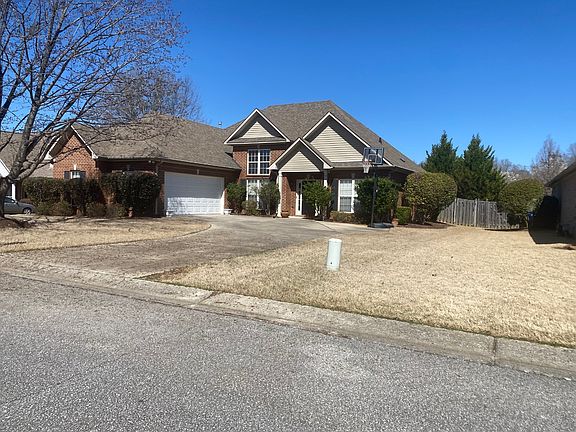 2nd image of 114 Berkshire Manor Cir