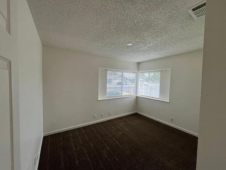 838 El Dorado St — Photo 18