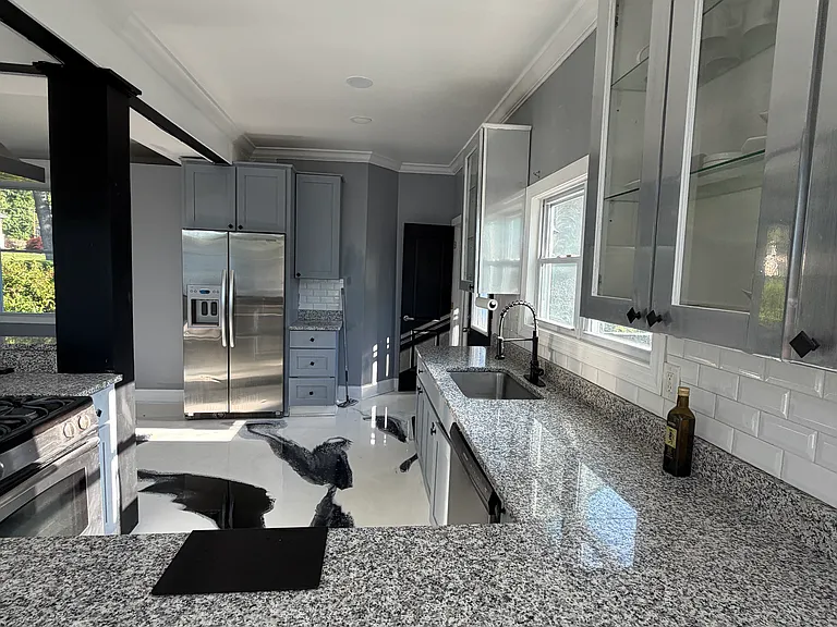 6409 Brook Ave — Photo 2