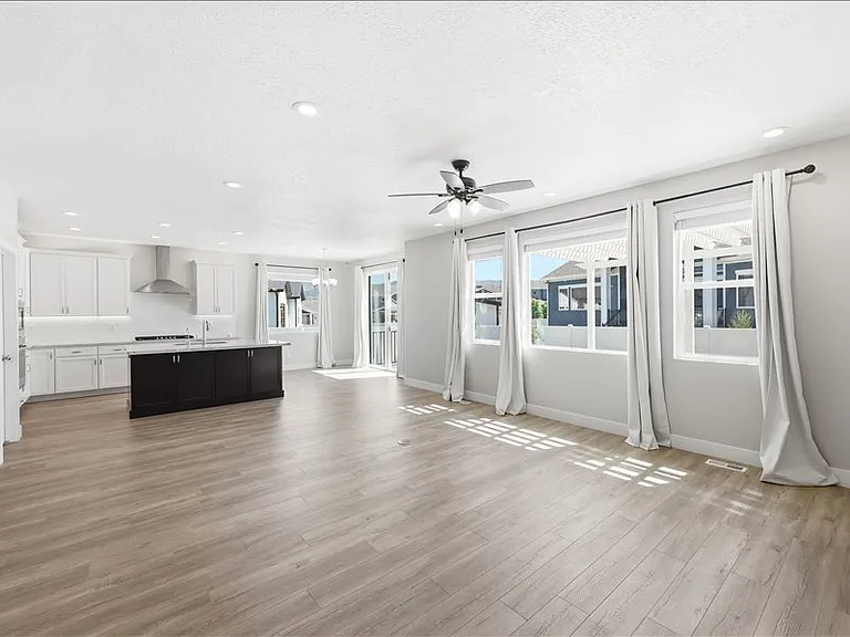 1681 S 1110 E — Photo 3