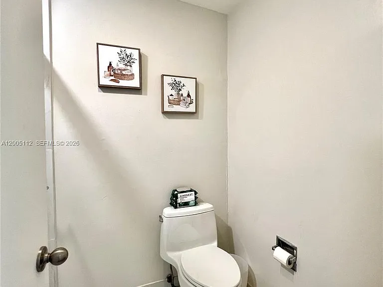 8114 SW 81st Ter — Photo 11