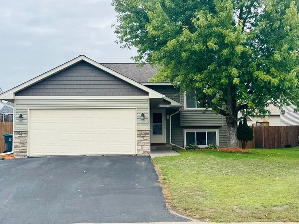 1345 Osprey Ct, New Richmond, WI 54017