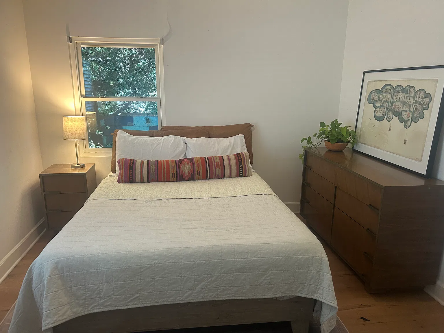 3 bed, 980 sqft, $7,250 — Photo 4