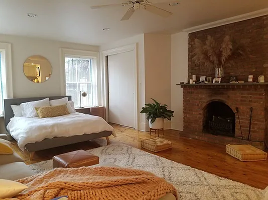 Rented by Frank Valvo Real Estate | media 2