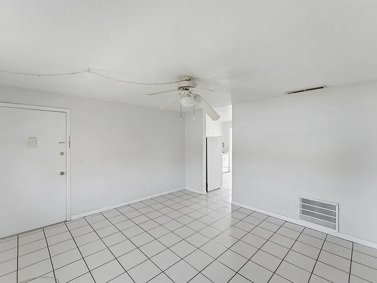 1655 W Oak Ridge Rd #D — Photo 7