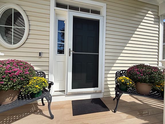 2nd image of 5 Metea Ln #5