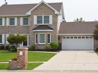 1319 Lancaster Ln, Woodridge, IL 60517