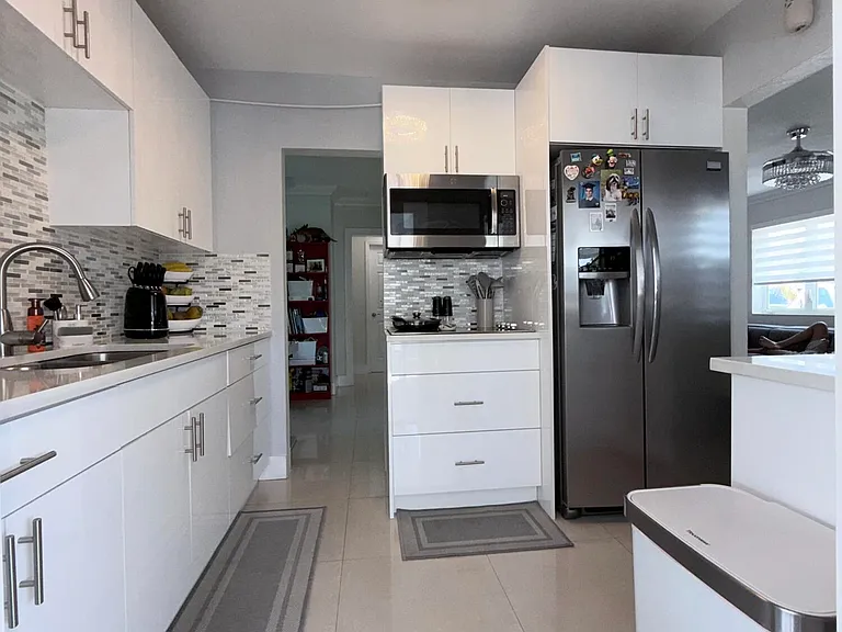 9235 SW 41st St — Photo 39