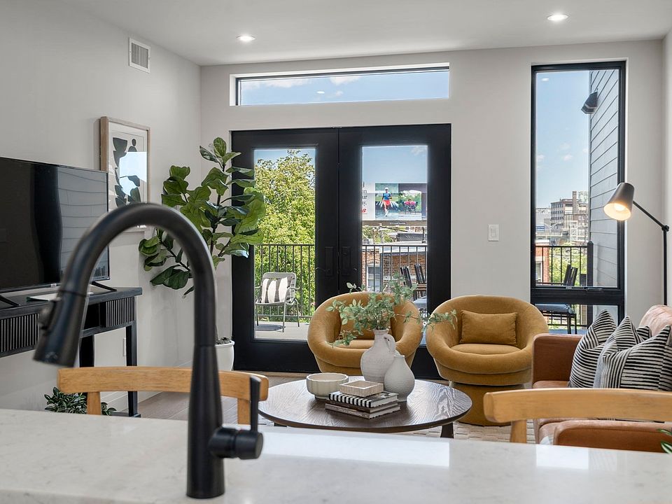 1st image of 100 Lincoln St #301