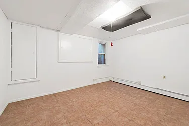 Rented by Space Marketing Shop