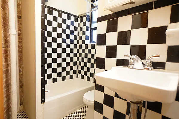 Rented by Crosstown Apartments NYC | media 45