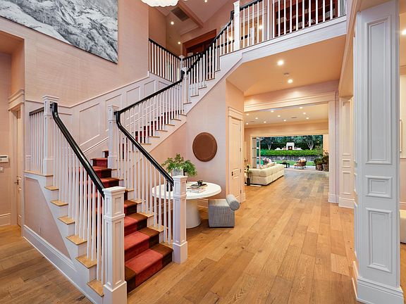 3rd image of 9573 Lania Ln