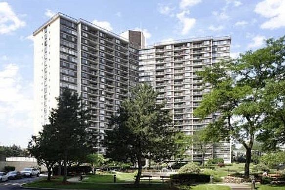 1st image of 2 Bay Club Dr APT 2S