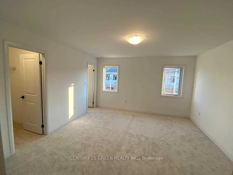 135 Turnberry Ln — Photo 20
