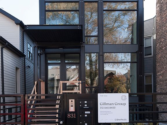 2nd image of 831 N Fairfield Ave #2
