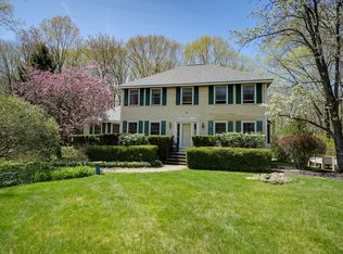 5 Idaho Dr, Tyngsboro, MA 01879