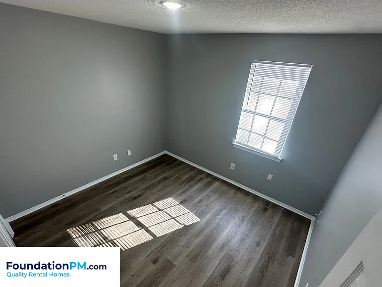686 Westview Rd — Photo 11
