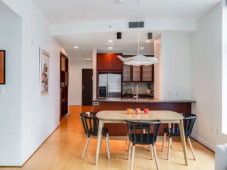 2033 2nd Ave #1010 — Photo 3