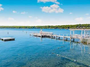 330 Kinzie Ave, Fontana, WI 53125