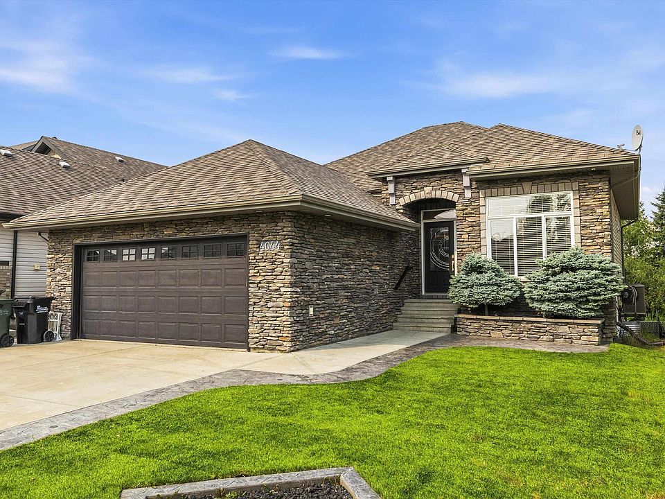 1st image of 4044 Crowsnest Cres