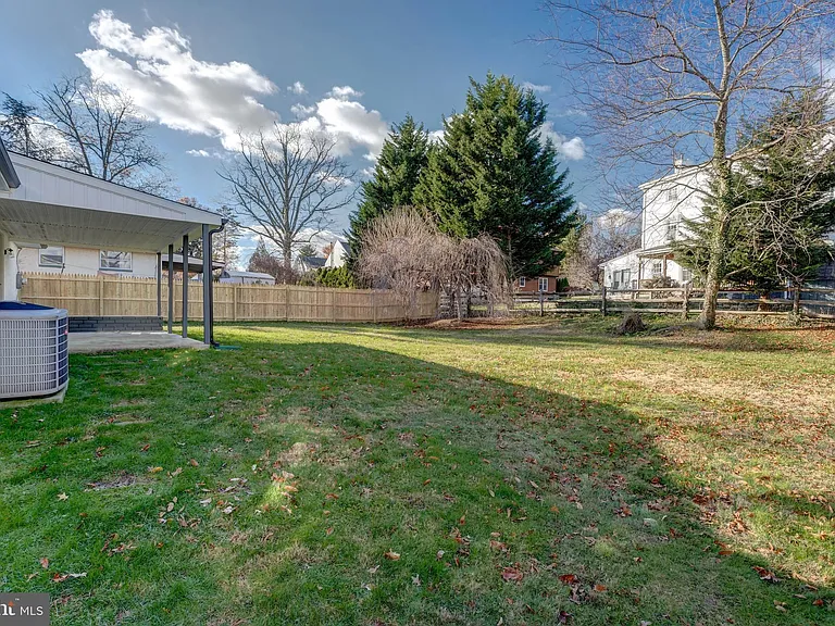 308 Lenox Rd — Photo 26