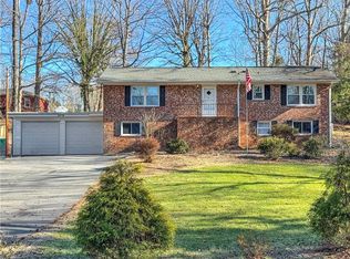 509 Valleybrook Dr, Jamestown, NC 27282