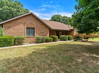 1965 W Cardinal Ln, Aurora, MO 65605