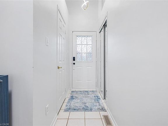 4th image of 88 Michelle Dr