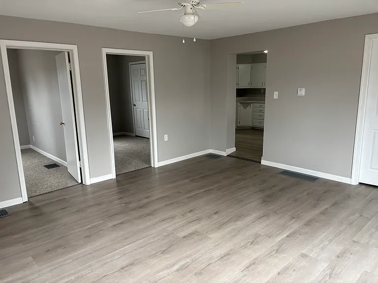 263 Koch St — Photo 11