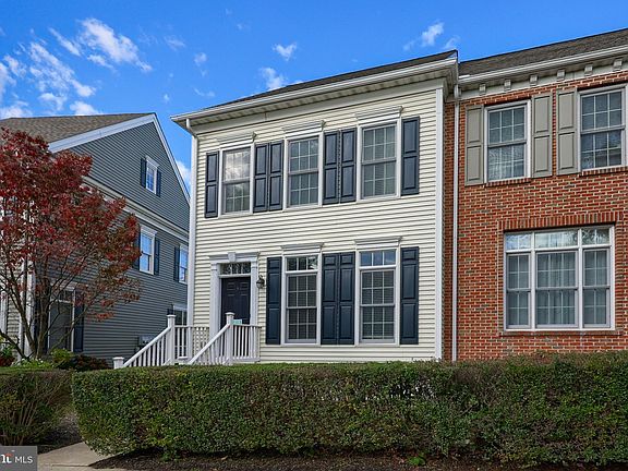 4th image of 310 Sagamore Hl