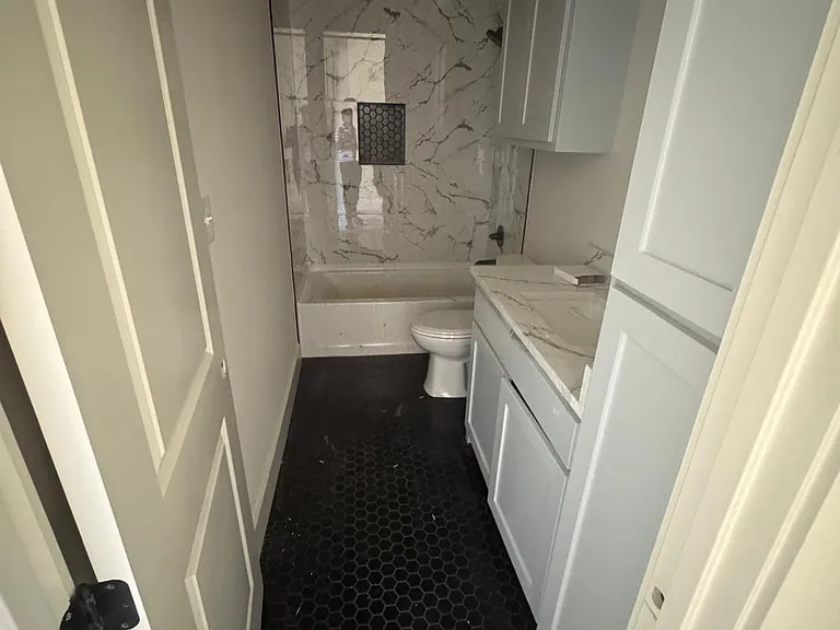 607 N Main St — Photo 5