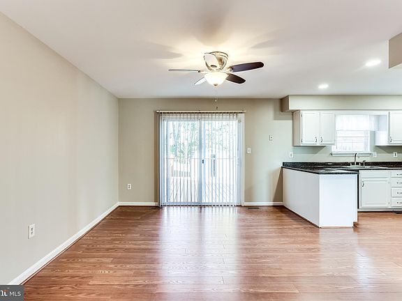 4th image of 1457 Landis Cir