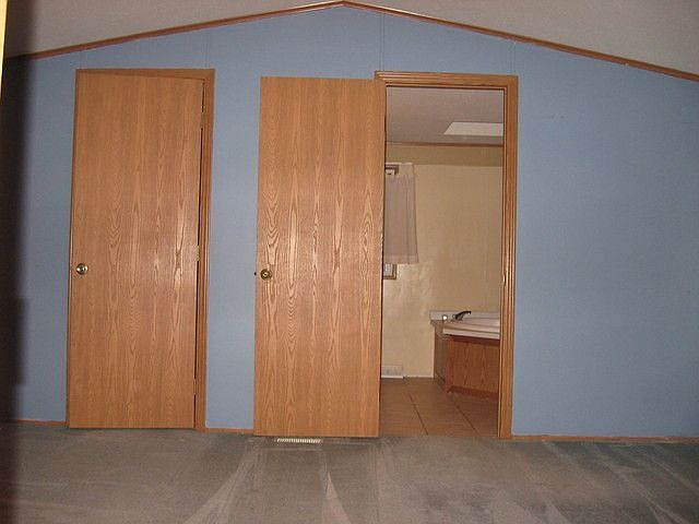 2nd image of 843 W 190th St Unit 54