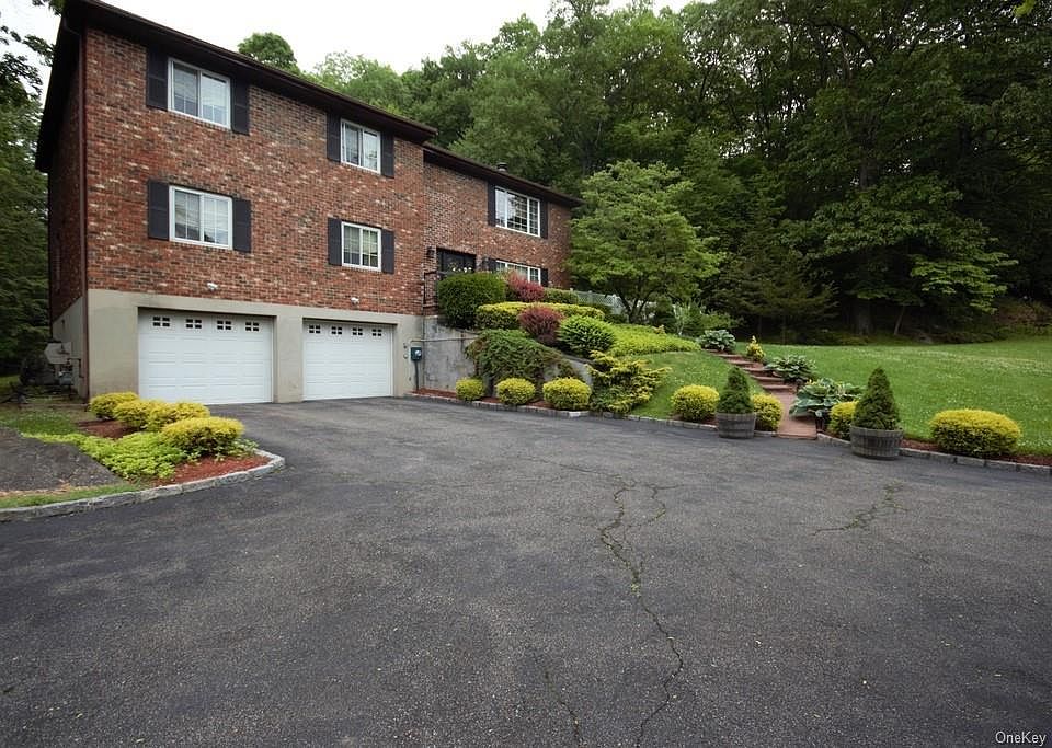 1st image of 15 Elena Dr
