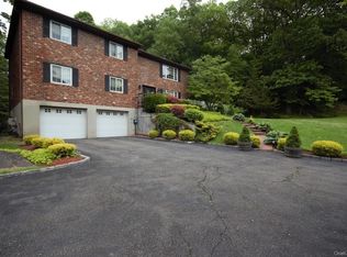 15 Elena Dr, Cortlandt Manor, NY 10567