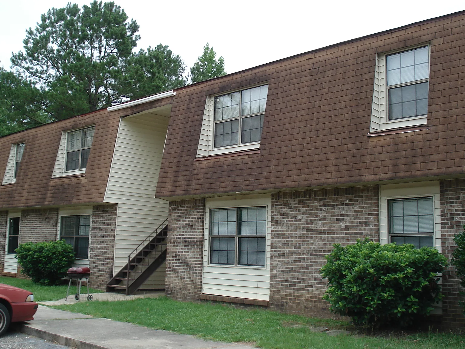 Arrow Head Apartments — Photo 2