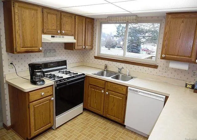 720 Shelley Dr — Photo 18