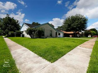 11303 Sandstone St, Houston, TX 77072