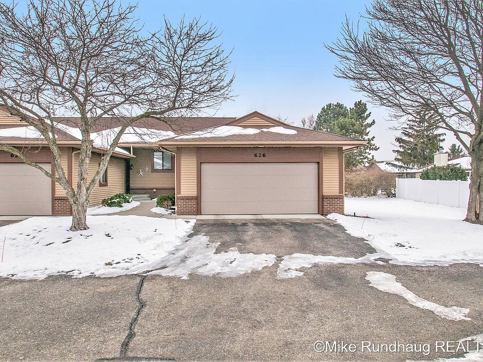 1st image of 626 Bradford Pl NE