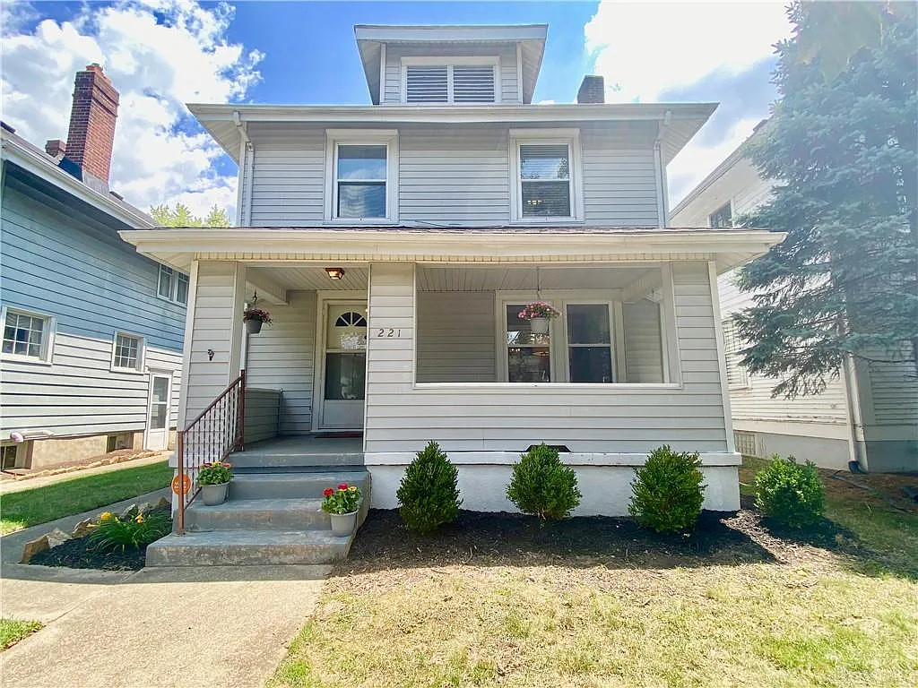 221 McKinley St photo 1