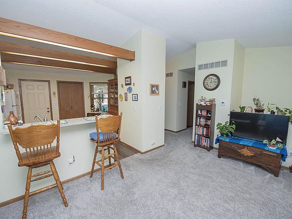 4th image of 400 SOO MARIE AVENUE