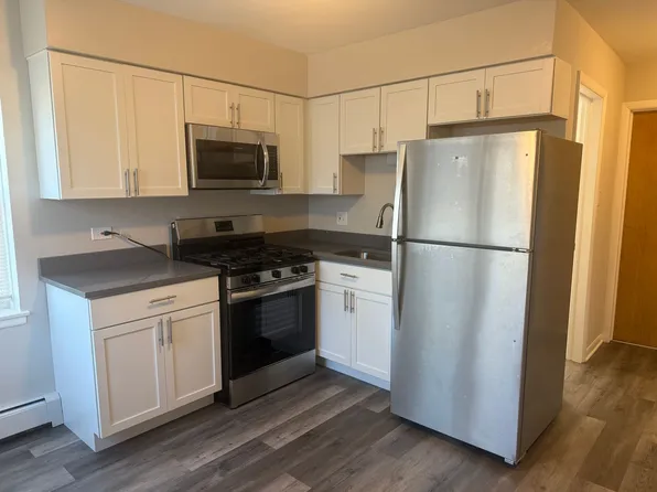 315 Bluff Avenue, 315 Bluff Ave APT 1E, La Grange, IL 60525