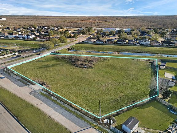 2nd image of 16414 Hiram Clarke Rd