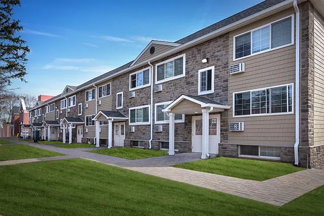 Fairfield Estates at Stewart Manor — Photo 2