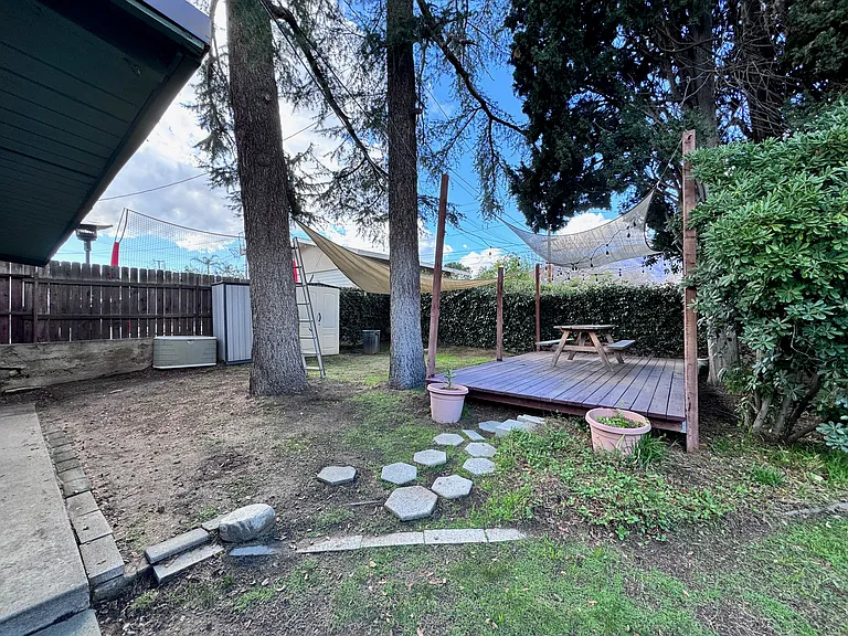 2455 Cooley Pl — Photo 34