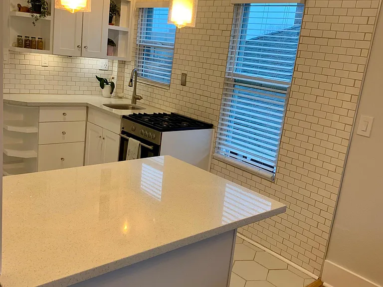 411 11th Ave E #303 — Photo 4