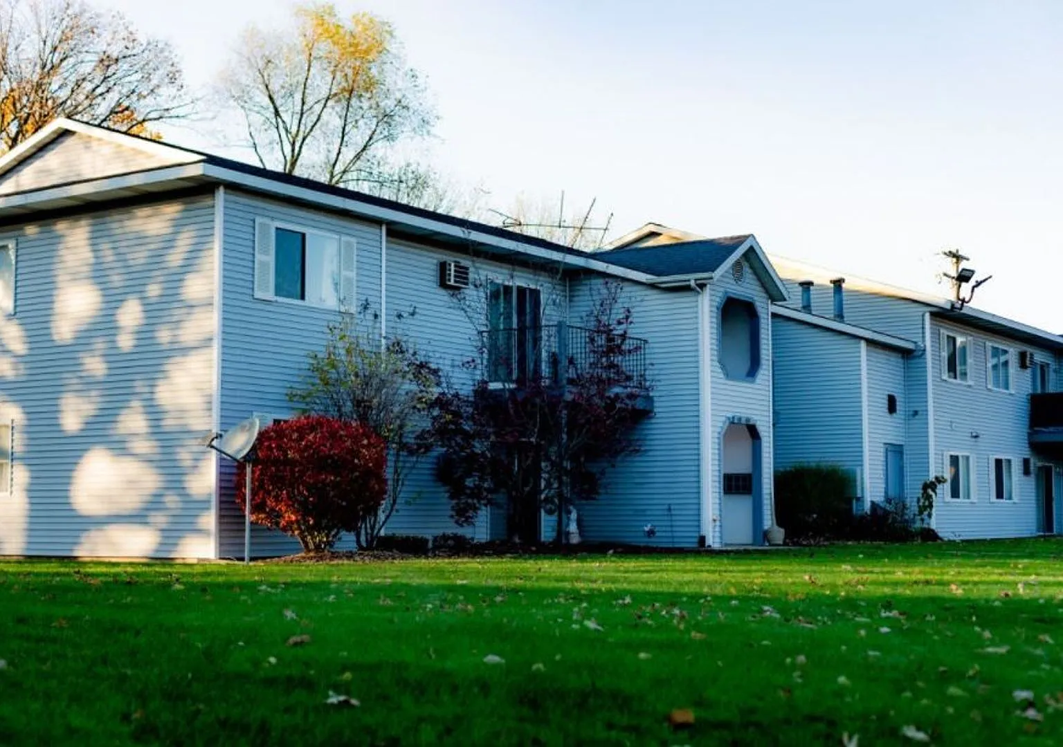 Large One Bedroom Apartment with Laundry in Unit! — Photo 2